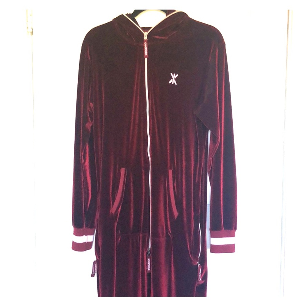 Original onepiece maroon velour